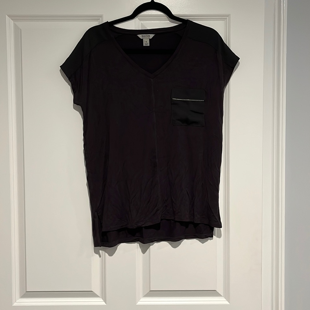 Women’s soft blouse w/ pocket
